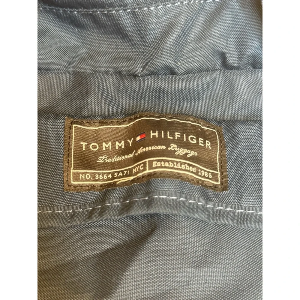 Tommy Hilfiger Navy Duffel‎ Garment Bag 15x27